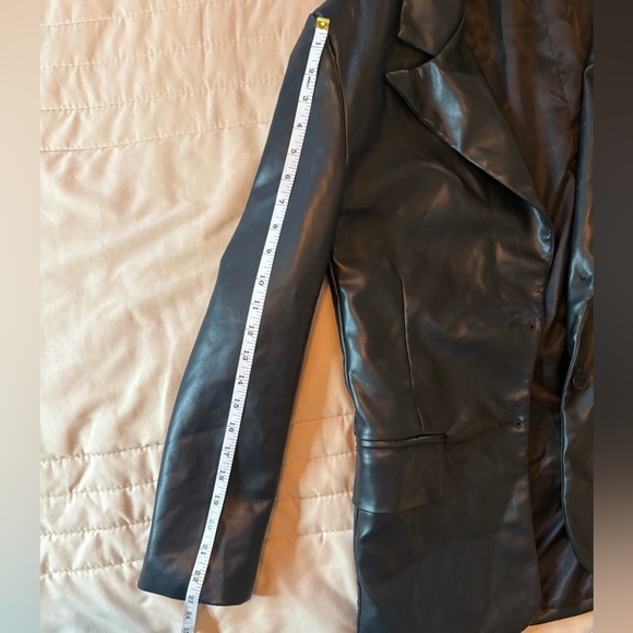 Women's Black vegan Leather Blazer see measurements no size tag - Picture 9 of 9